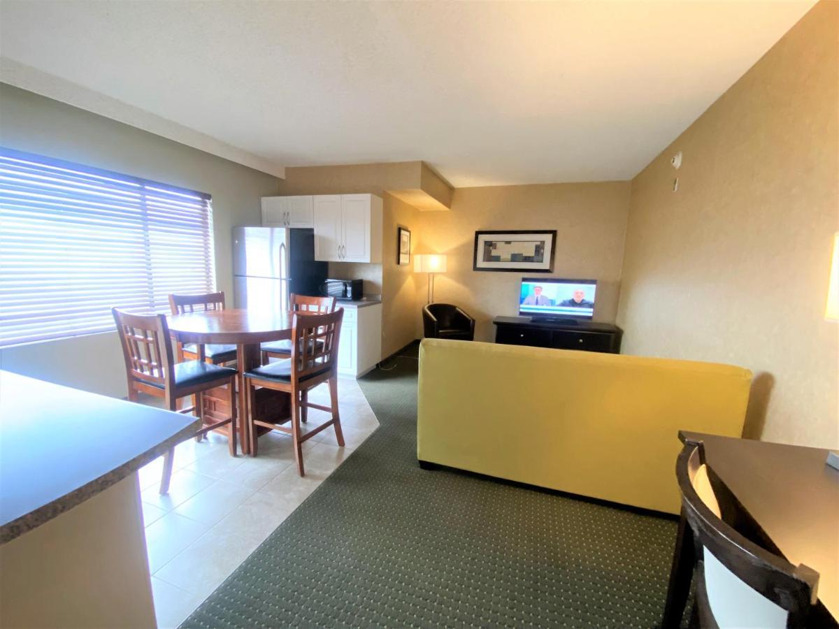 Days Inn By Wyndham Cranbrook Conference Centre מראה חיצוני תמונה