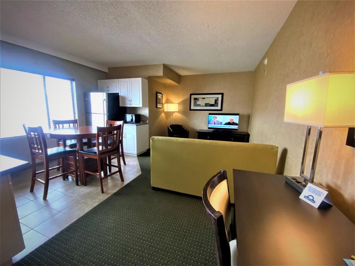 Days Inn By Wyndham Cranbrook Conference Centre מראה חיצוני תמונה