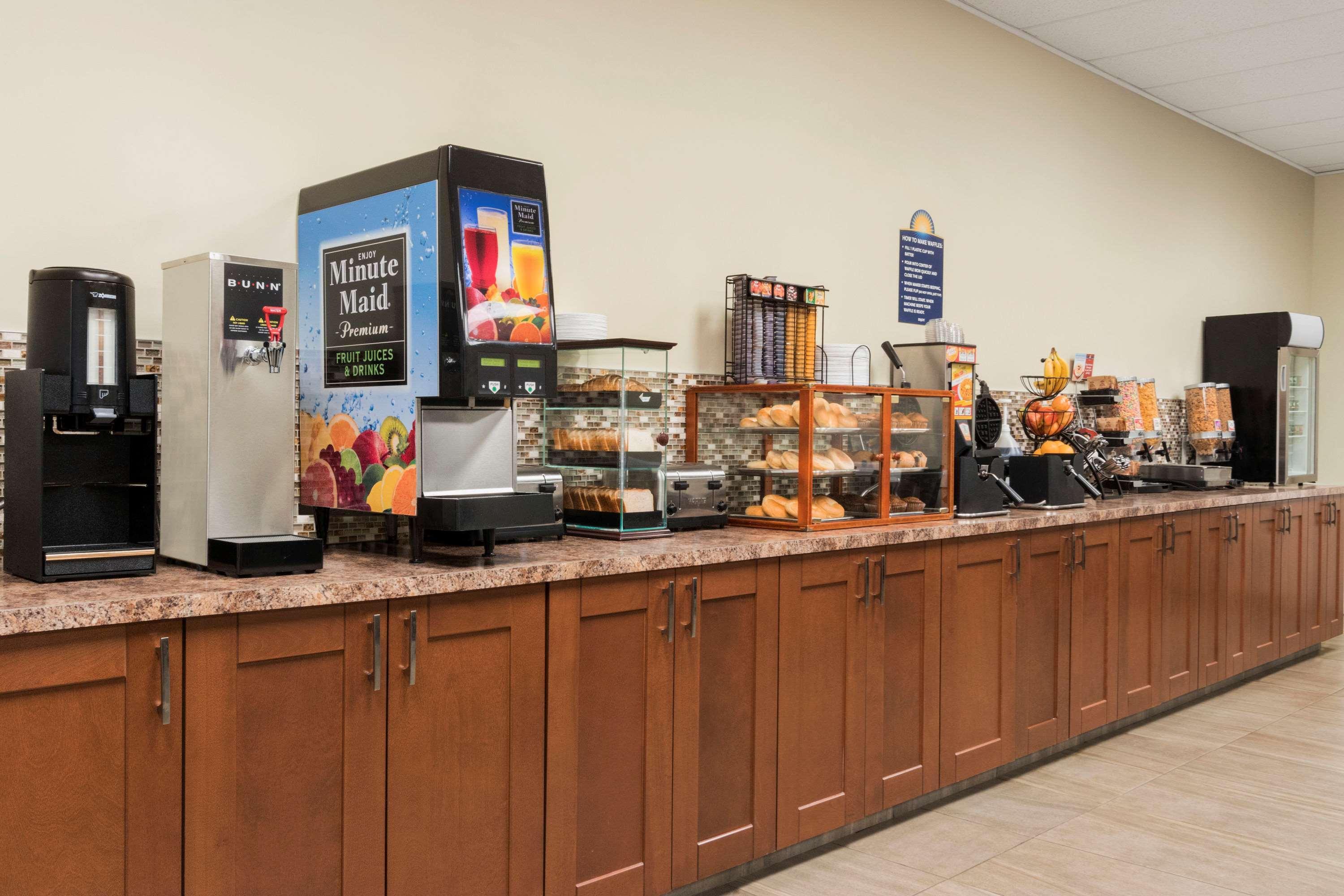 Days Inn By Wyndham Cranbrook Conference Centre מראה חיצוני תמונה