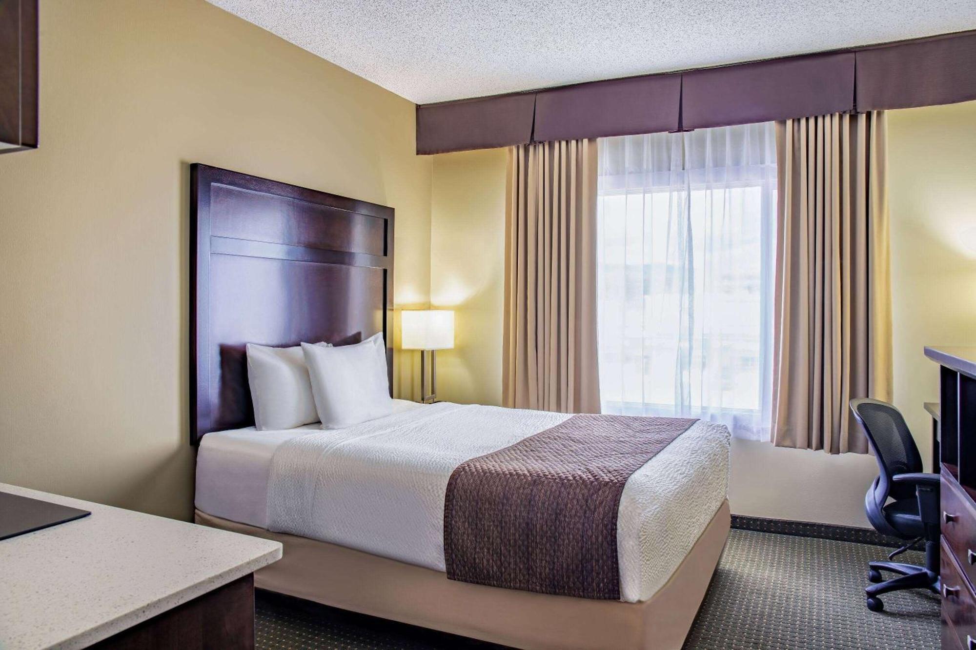 Days Inn By Wyndham Cranbrook Conference Centre מראה חיצוני תמונה