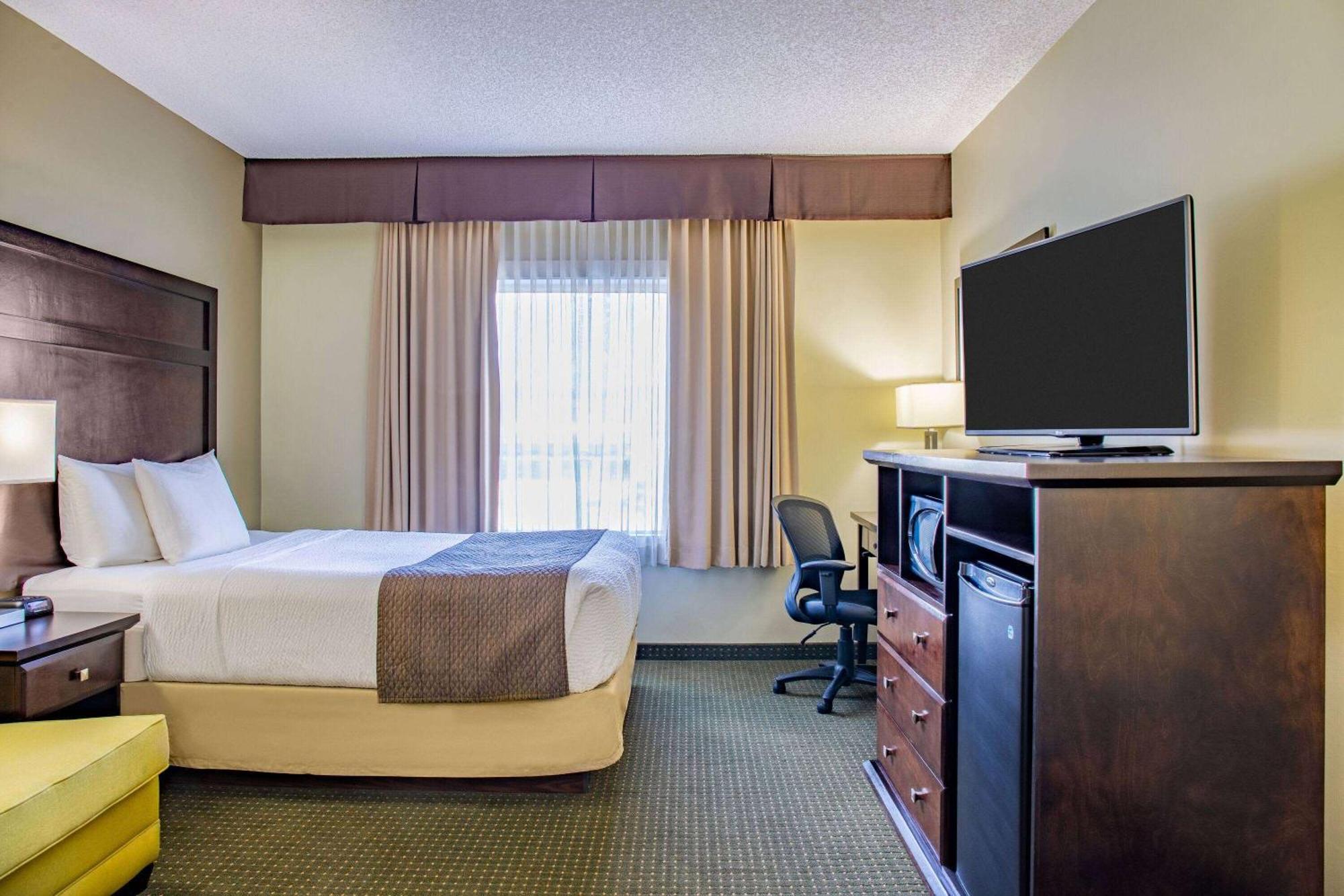 Days Inn By Wyndham Cranbrook Conference Centre מראה חיצוני תמונה