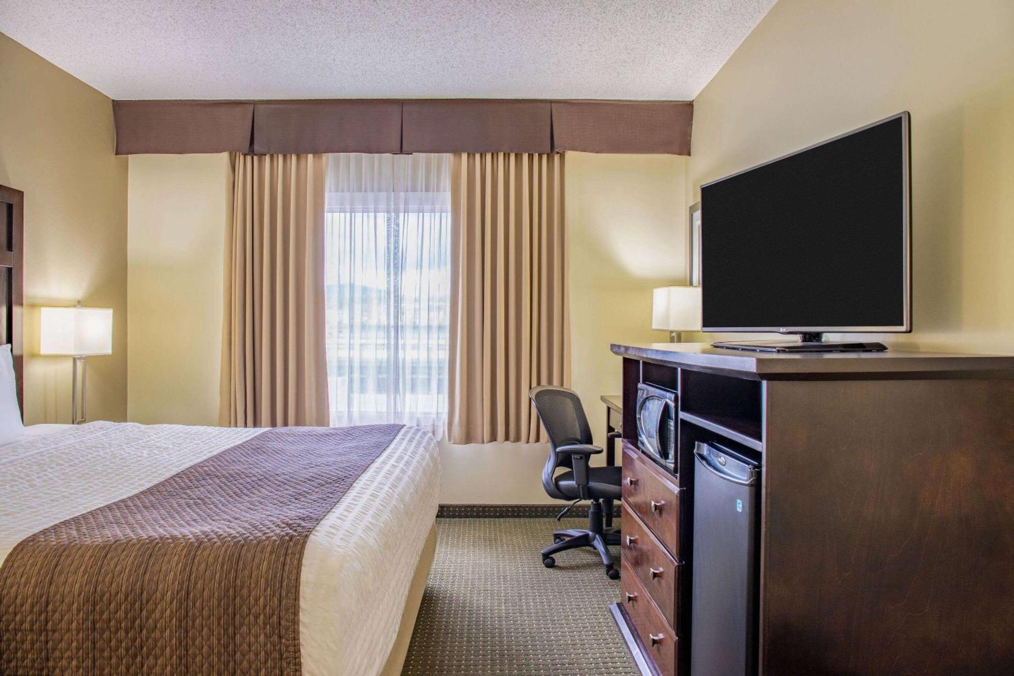 Days Inn By Wyndham Cranbrook Conference Centre מראה חיצוני תמונה