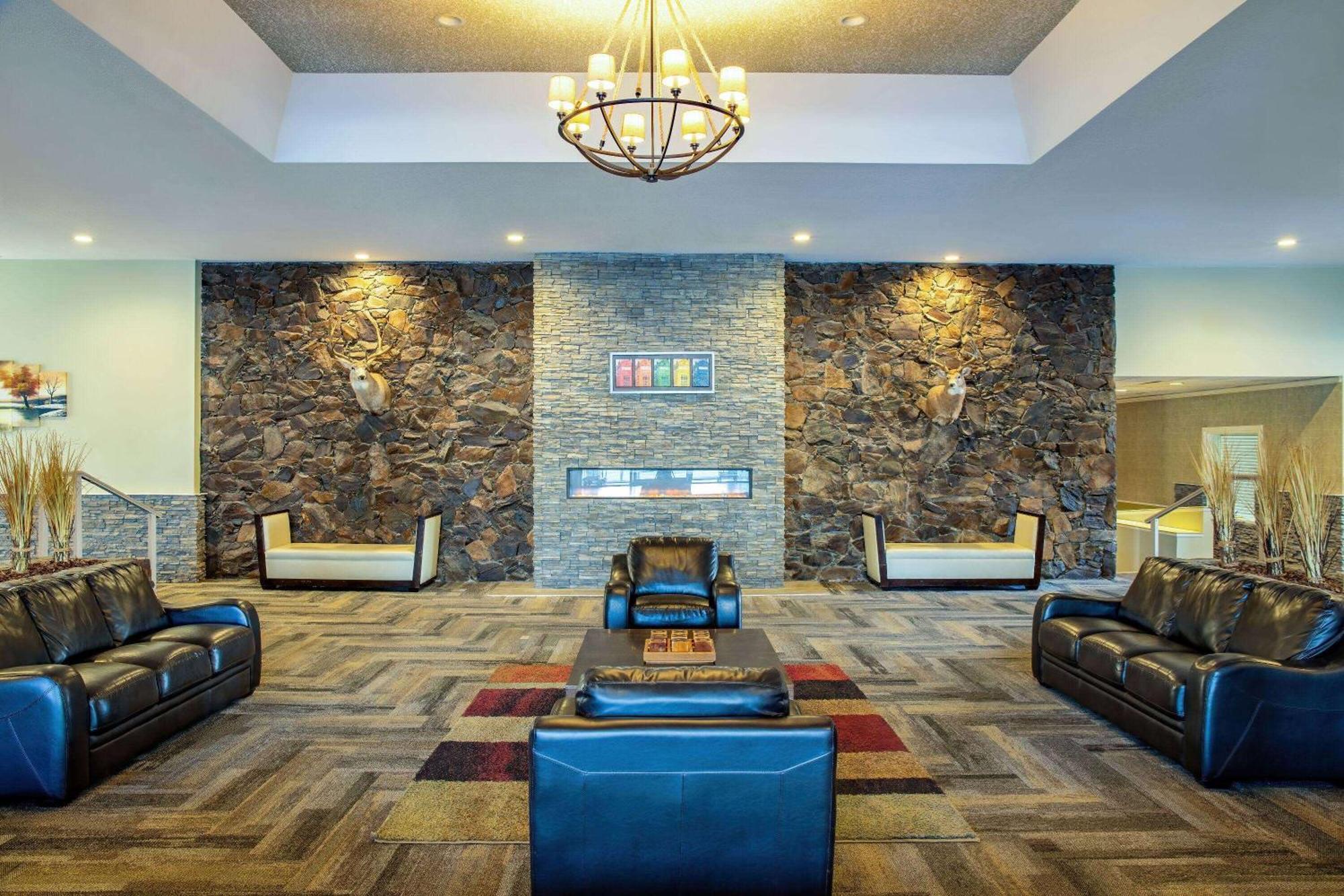 Days Inn By Wyndham Cranbrook Conference Centre מראה חיצוני תמונה