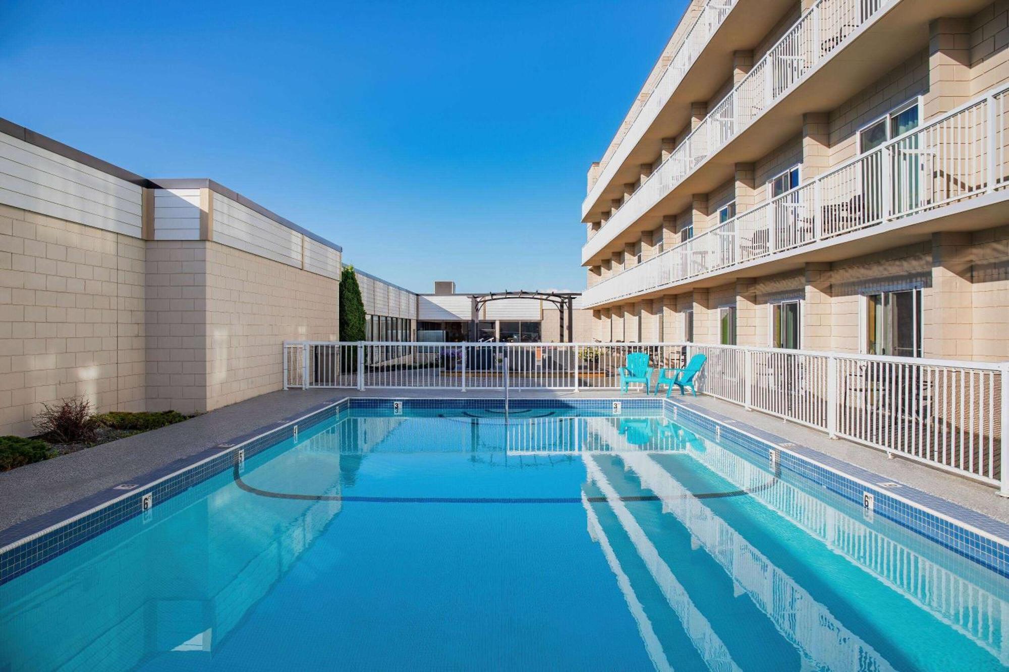 Days Inn By Wyndham Cranbrook Conference Centre מראה חיצוני תמונה